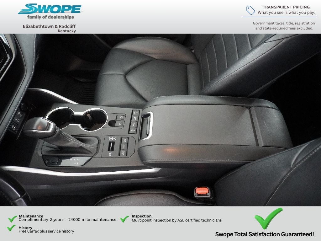 Used 2022 Wind Chill Pearl Toyota XLE image 26