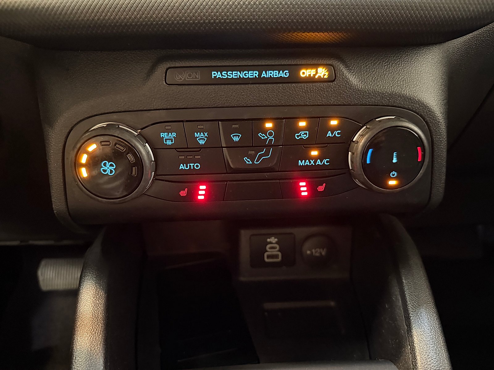 Used 2024 Shadow Black Ford Heritage image 17