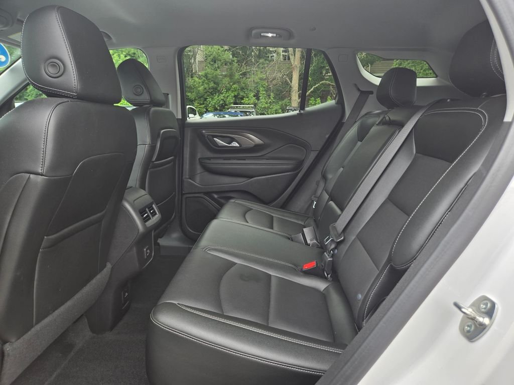 Used 2024 Summit White GMC SLT image 17