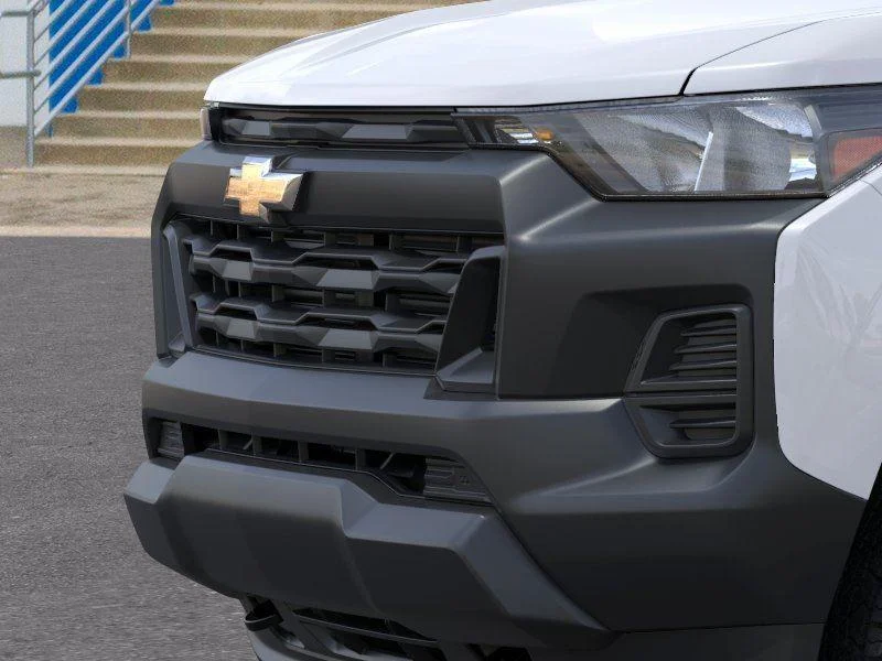 New 2026 Summit White Chevrolet WT image 13