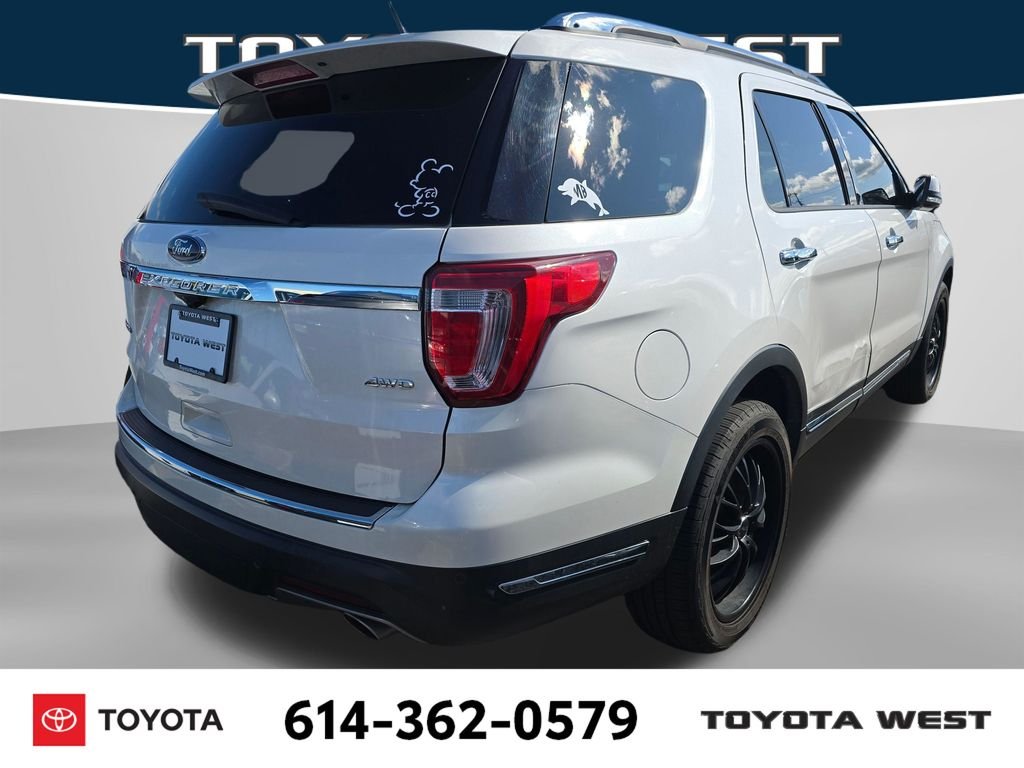 Used 2019  Ford Limited image 8