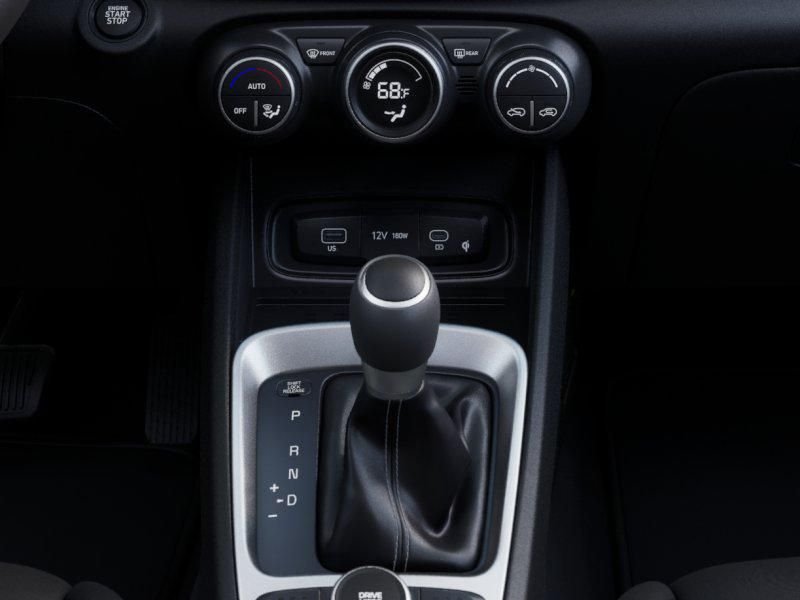 2025 Hyundai Venue Limited - Photo 18