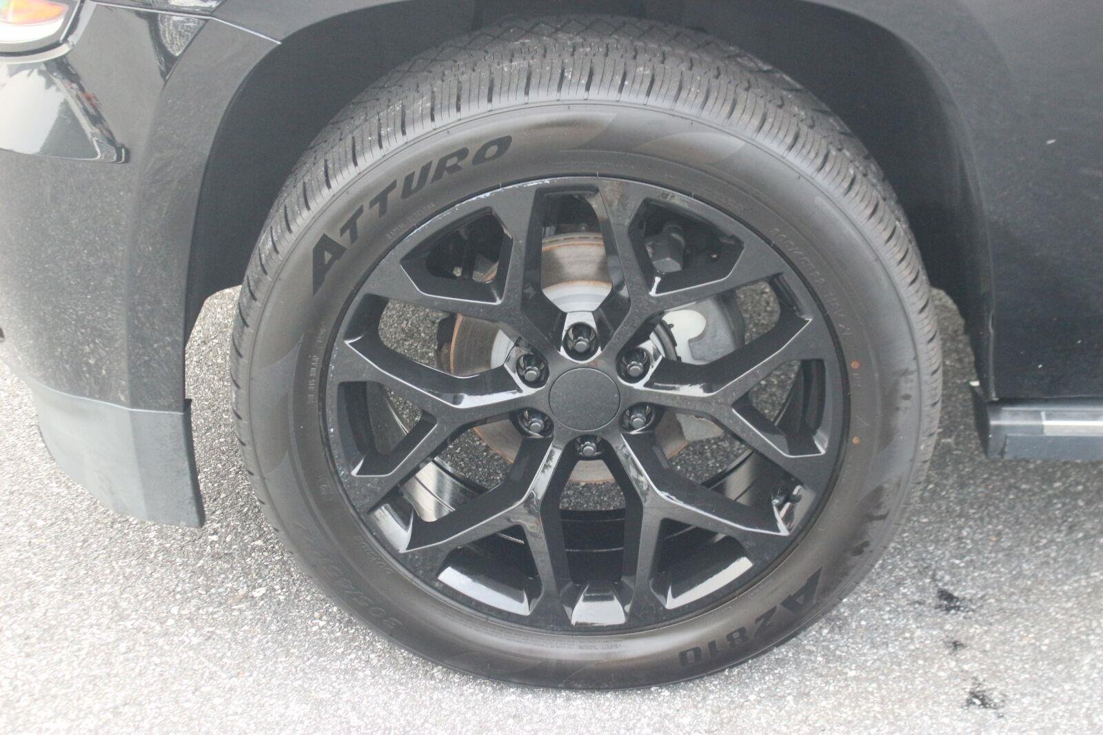 Used 2020 BLACK Chevrolet Premier image 42