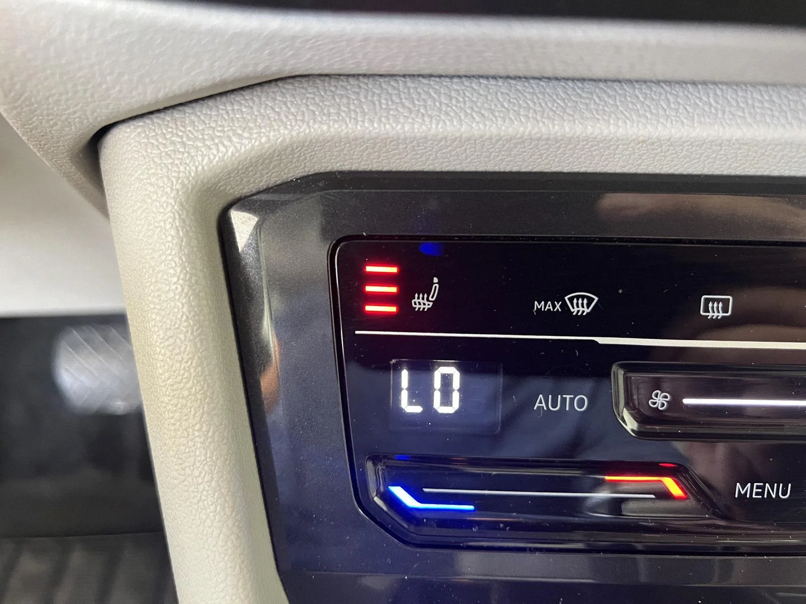 Used 2024 Atlantic Blue Metallic Volkswagen SE image 22
