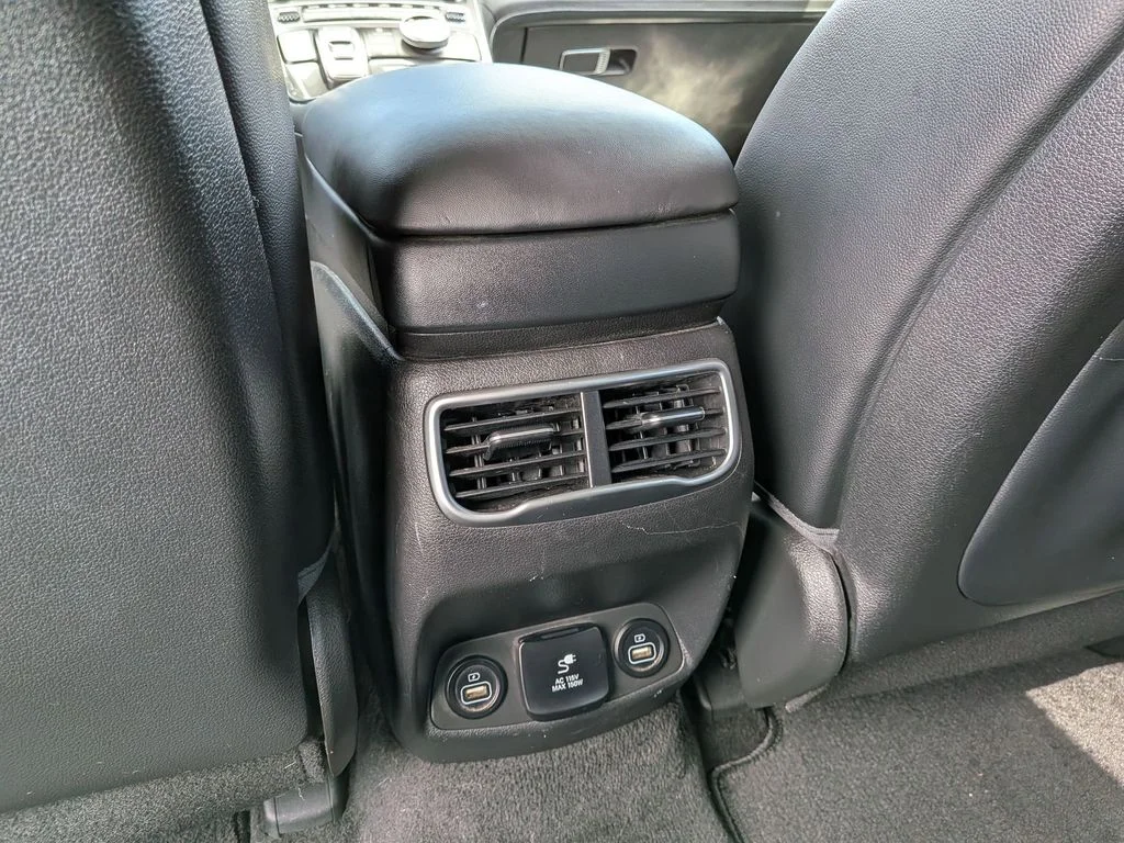Used 2022 Quartz White Hyundai Limited image 22