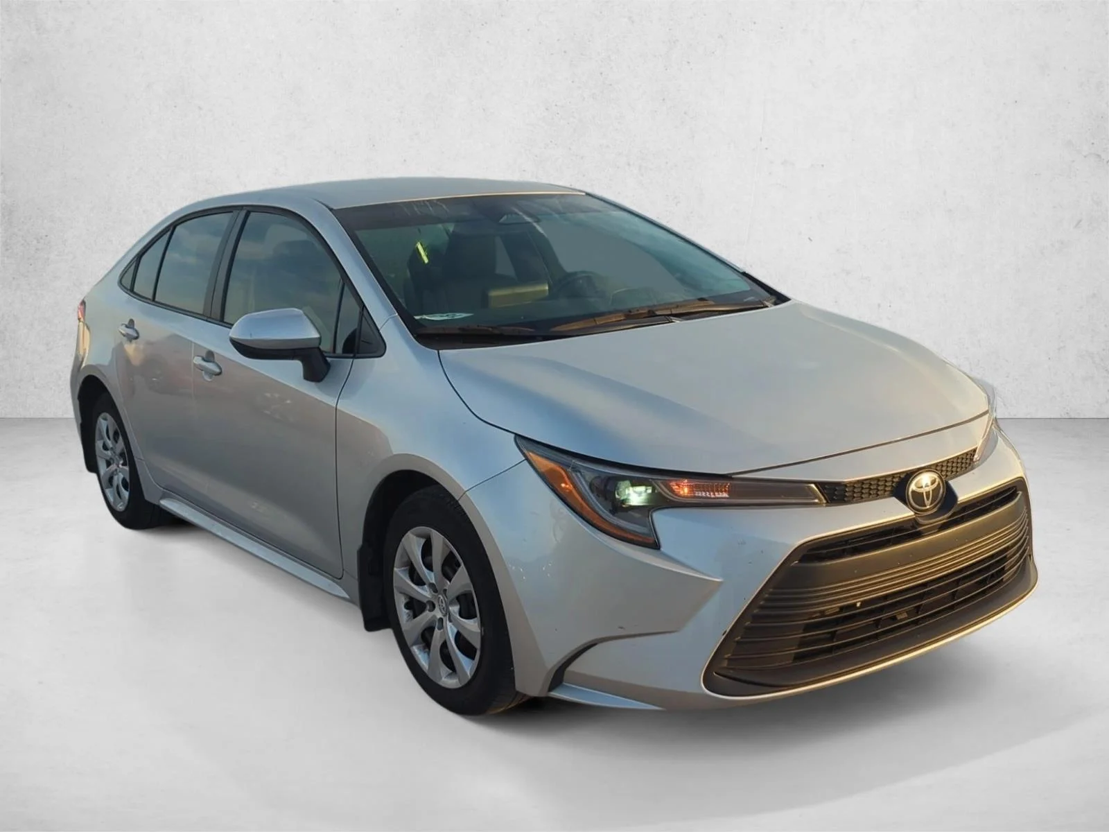 Used 2025 Classic Silver Metallic Toyota LE image 4