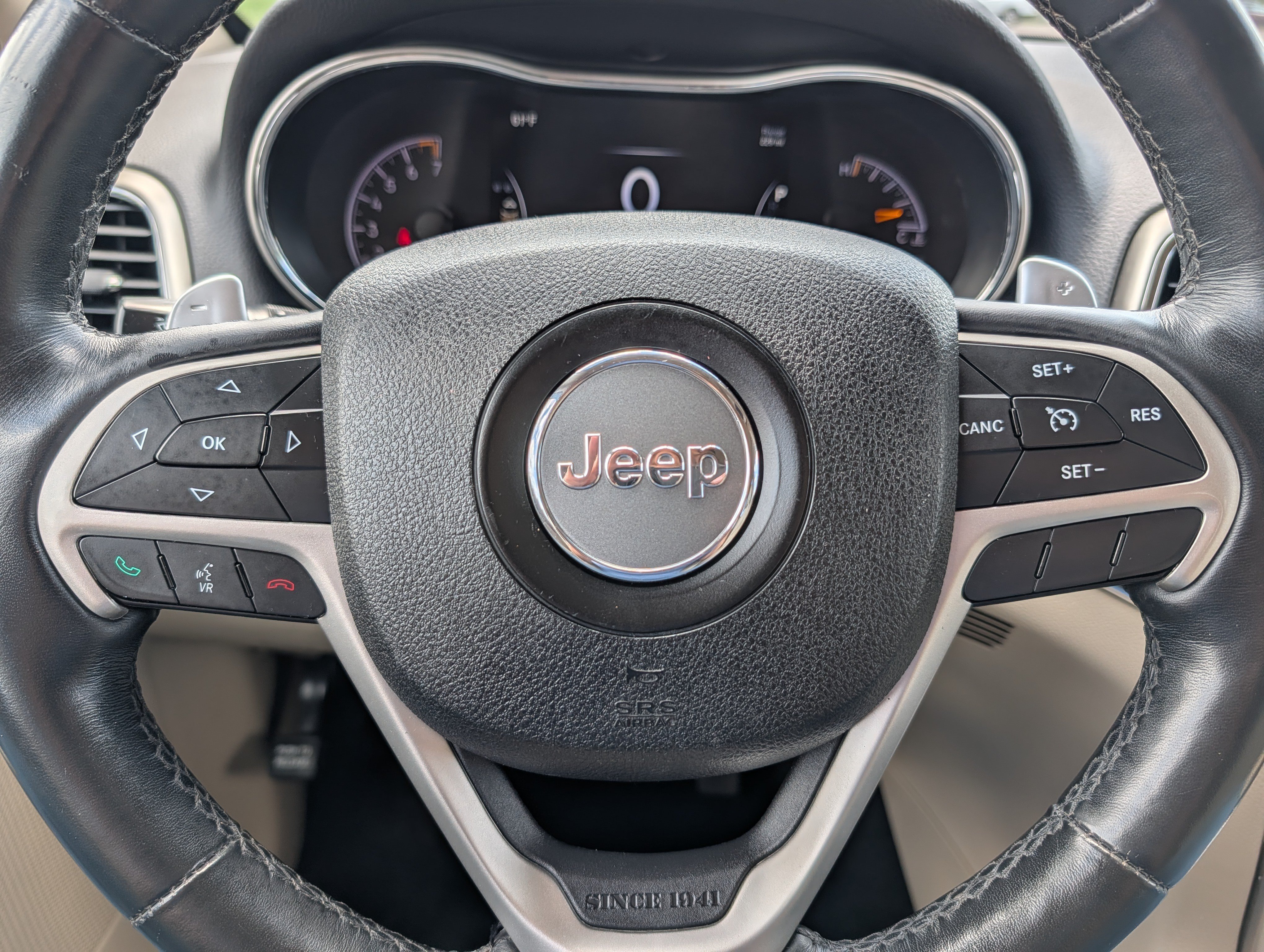 Used 2015 Brilliant Black Crystal Pearlcoat Jeep Limited image 25