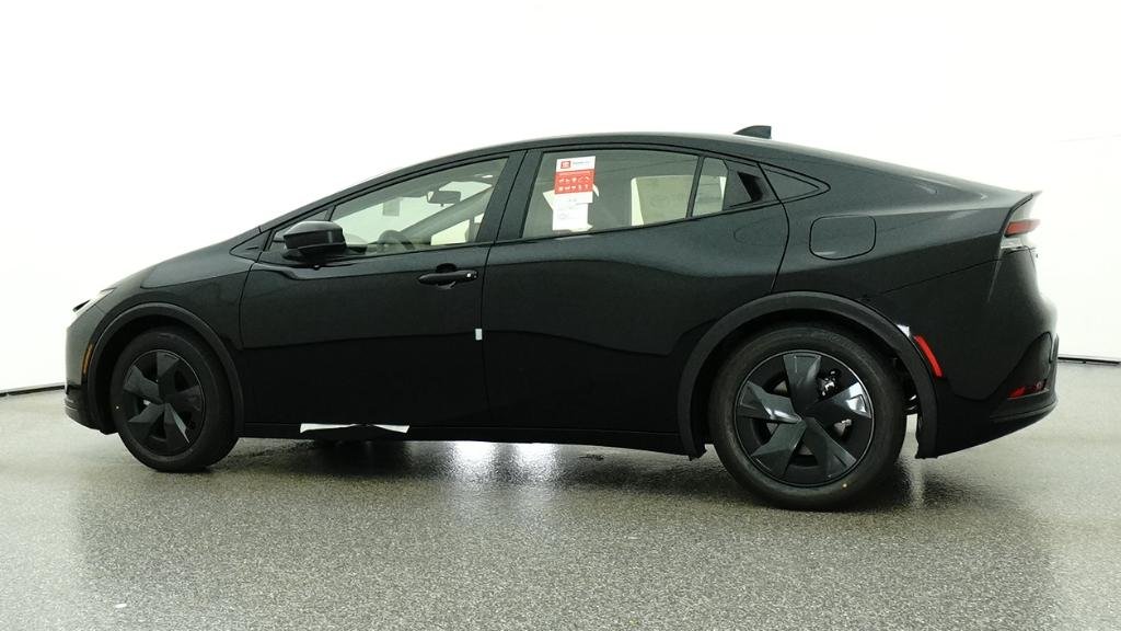 New 2026 Midnight Black Metallic Toyota LE image 17