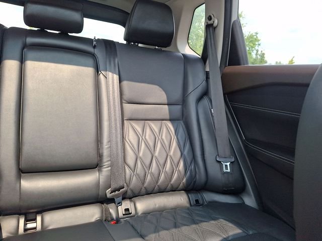 Used 2021 Silver Nissan Platinum image 14