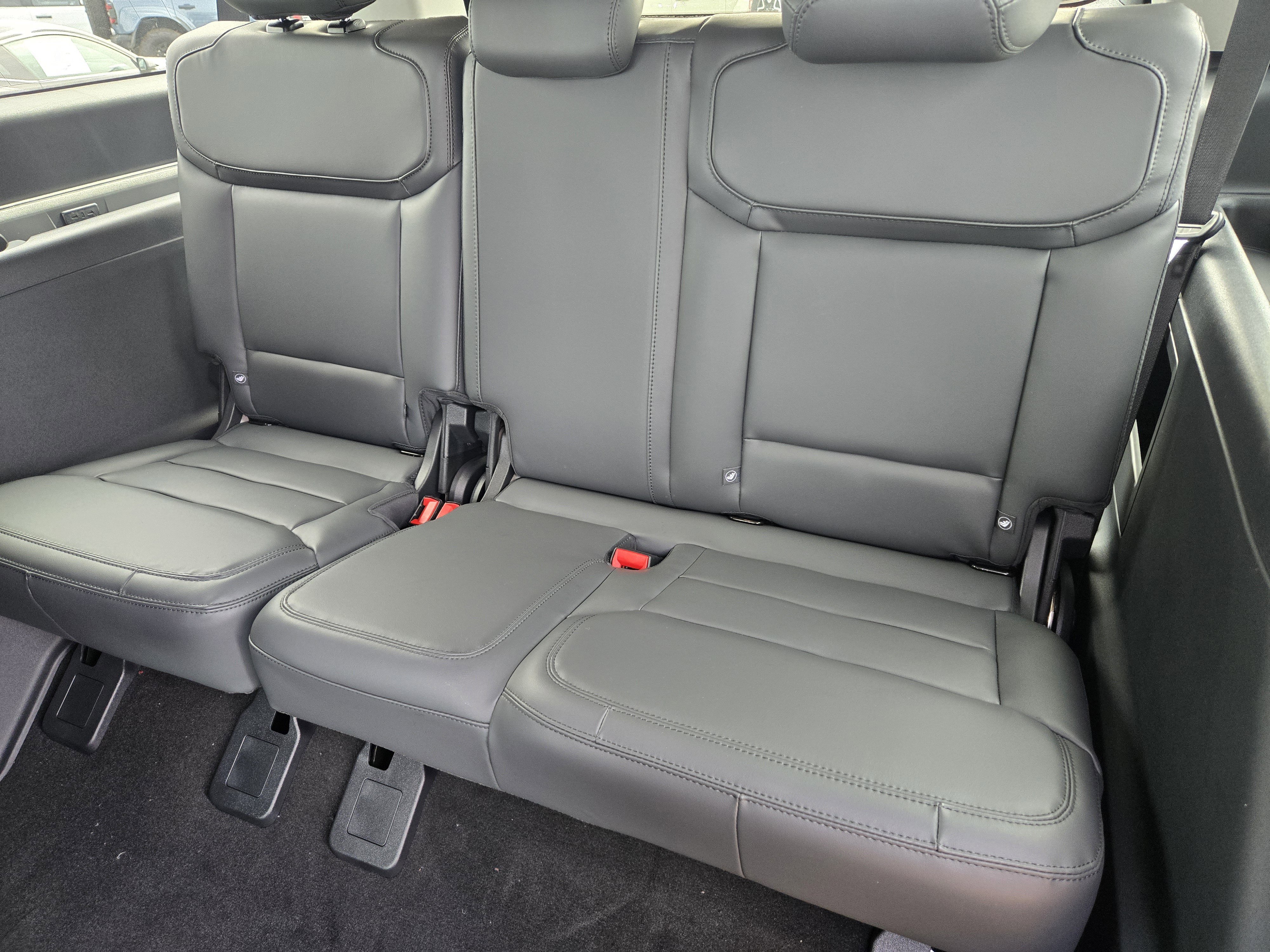 New 2026 Agate Black Metallic Ford Active image 19