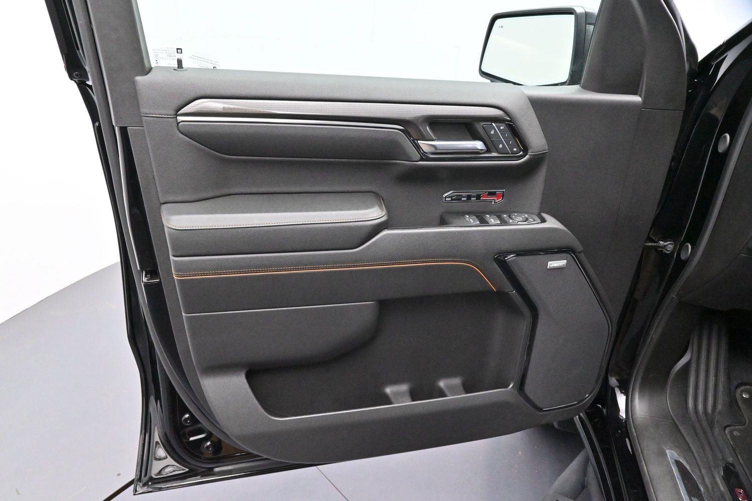 Used 2024 Onyx Black GMC AT4 image 9