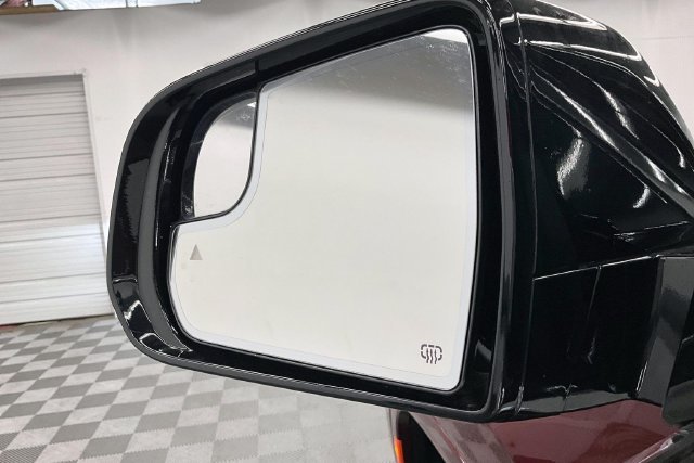 Used 2025 Velvet Red Pearlcoat Jeep Series III image 40