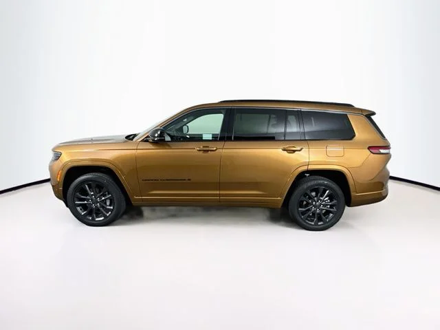 New 2026 Copper Shino Metallic Clear-Coat Exterior Paint Jeep Limited image 4