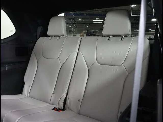 Certified Used 2025 WIND CHILL PEARL Lexus Premium image 11