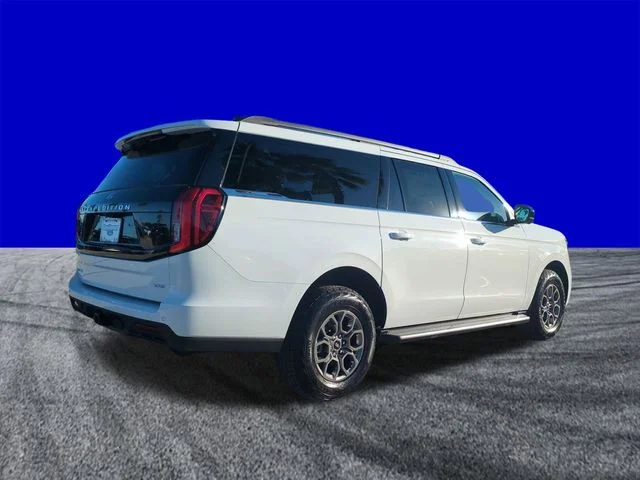 New 2026 Oxford White Ford MAX Active image 4