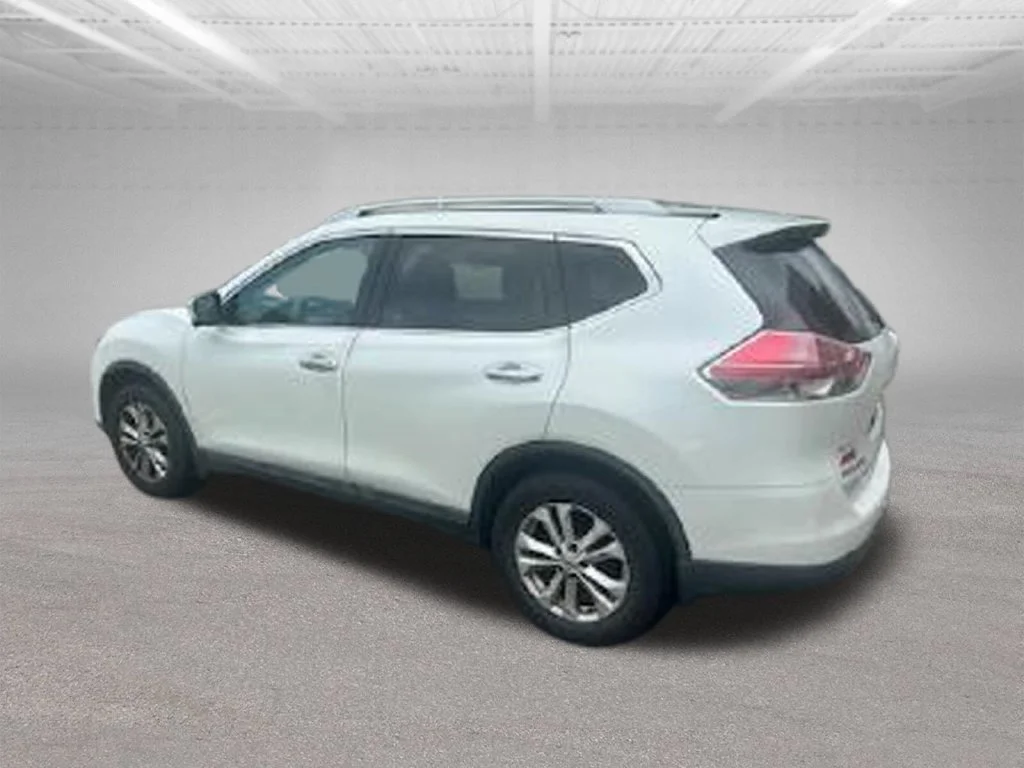 Used 2015 Nissan Rogue SV with VIN 5N1AT2MT2FC790495 for sale in Chesapeake, VA