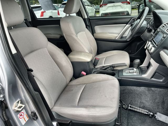 Used 2018 Silver Subaru 2.5i image 26