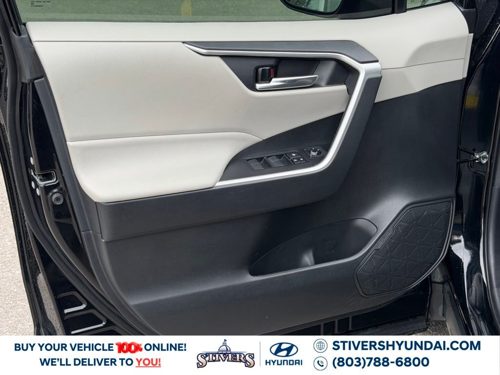 2021 Toyota RAV4 XLE - Photo 23