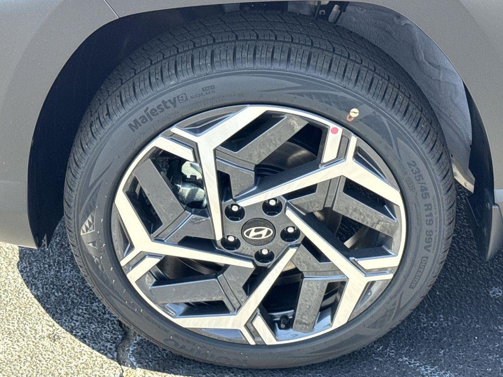 New 2026 White Hyundai SEL Premium AWD image 11