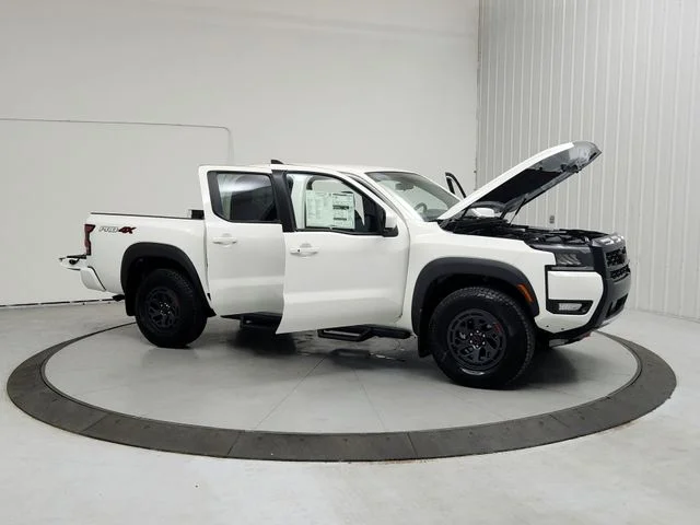 2026 Nissan Frontier PRO-4X - Photo 9