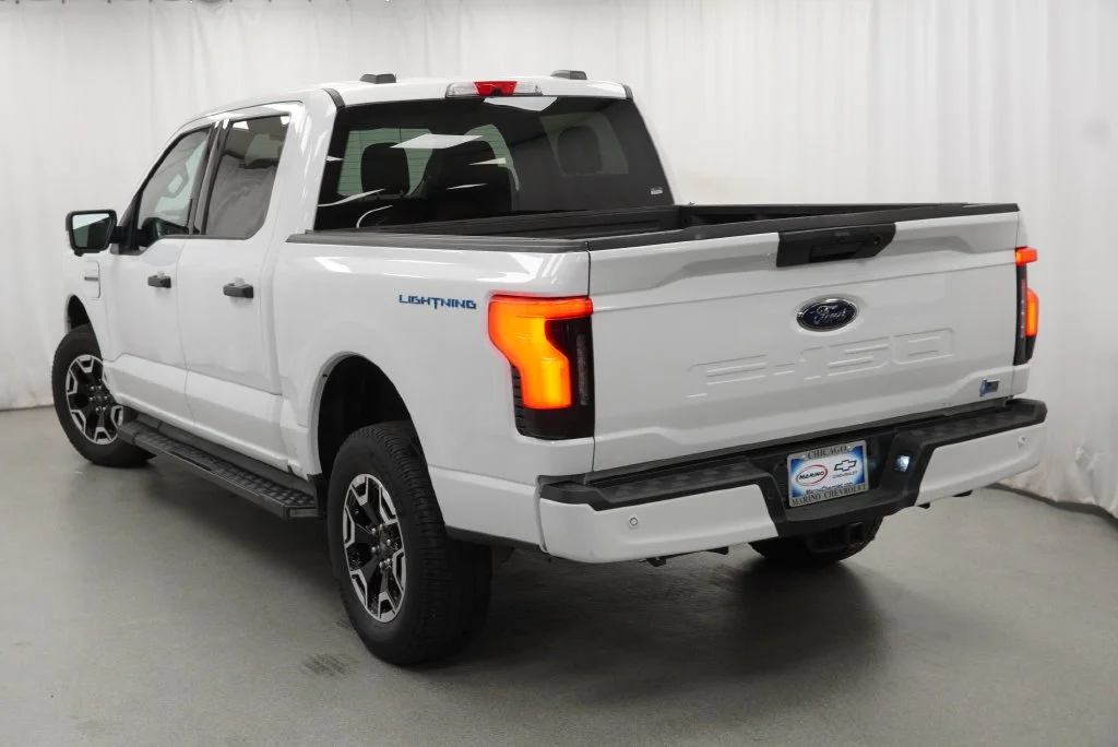 Used 2022 White Ford XLT image 18
