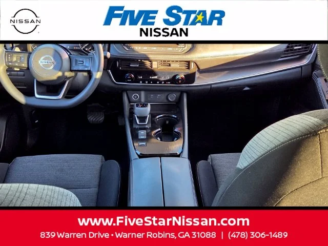 Used 2021 Red Nissan SV image 8