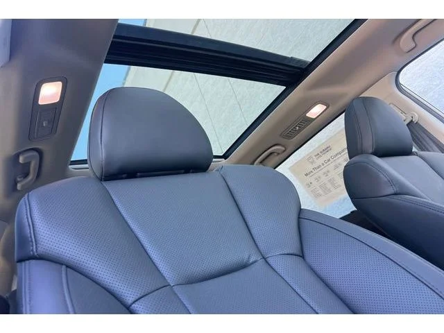 New 2026 CRYSTAL WHITE PEARL Subaru Touring 7-Passenger image 15