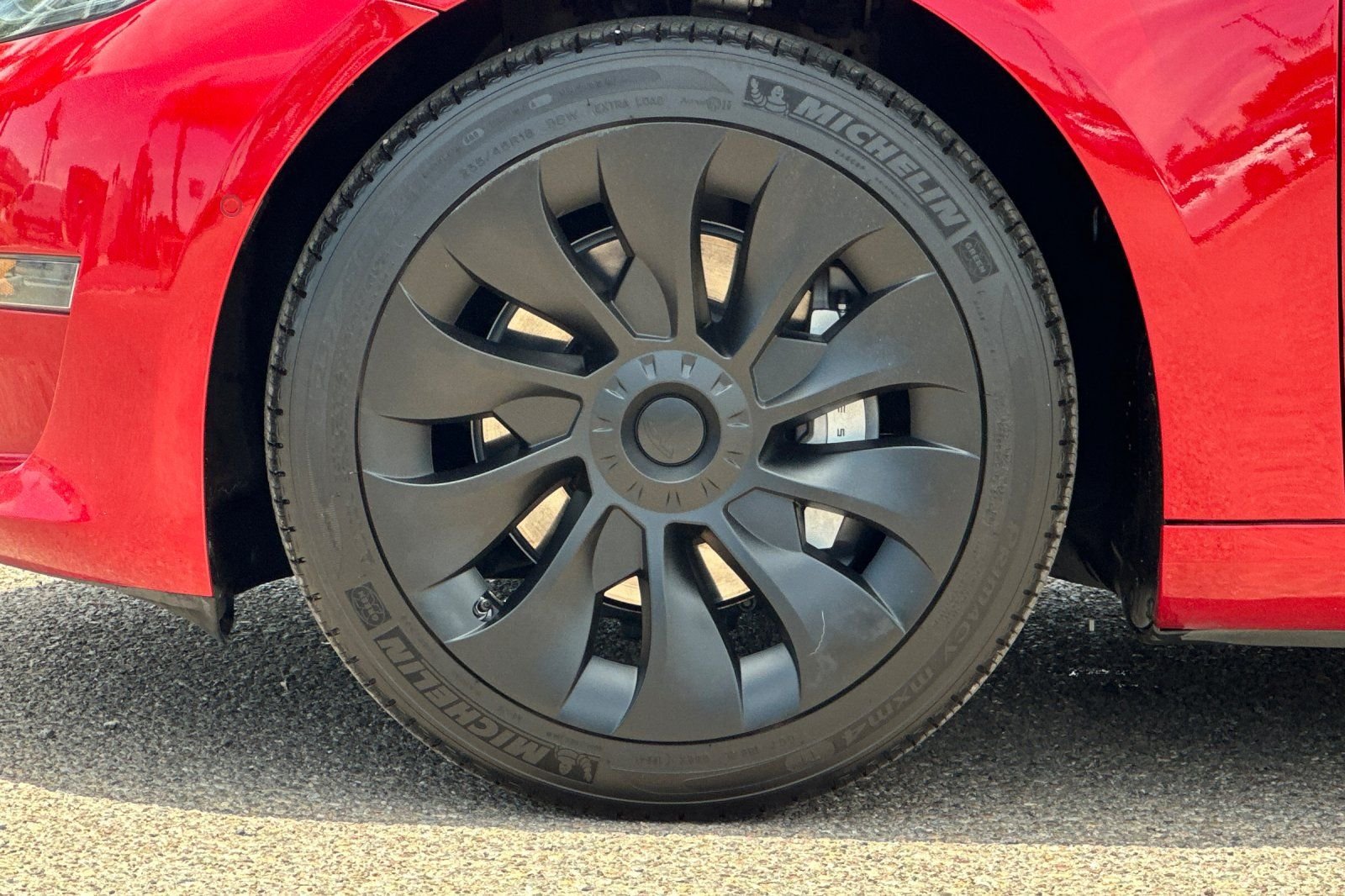 Used 2020 Red Multi-Coat Tesla Standard Range Plus image 23