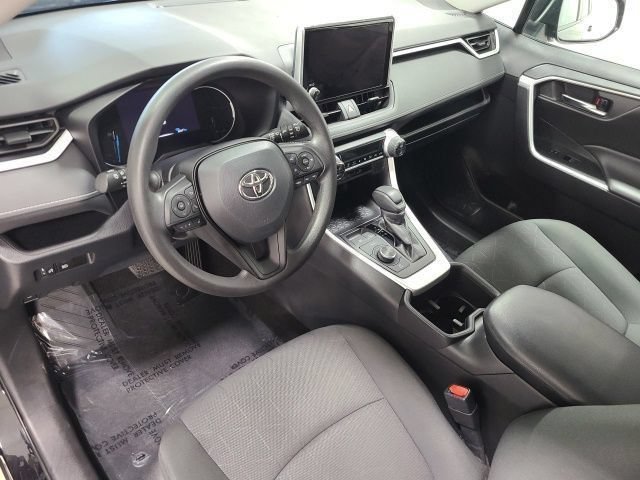 2024 Toyota RAV4 Woodland Edition - Photo 15
