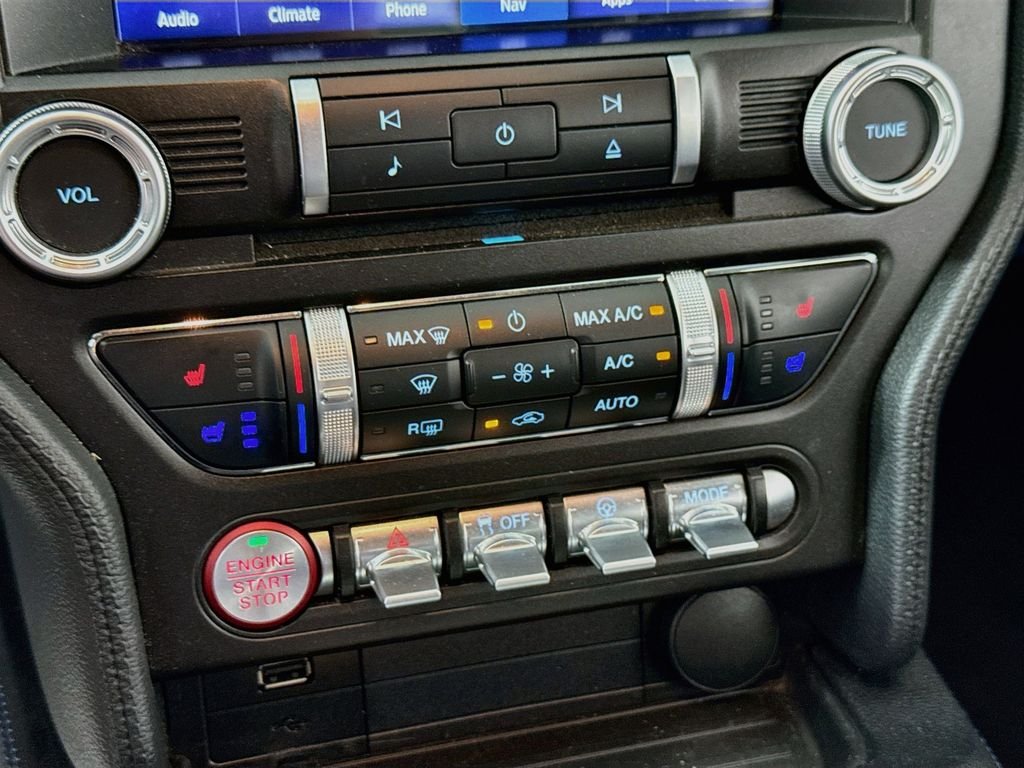 Used 2022 Atlas Blue Metallic Ford GT Premium image 18