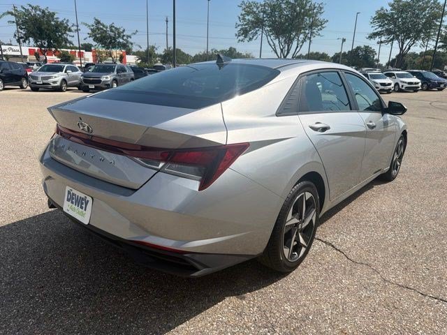 Used 2023 Shimmering Silver Pearl Hyundai SEL image 5