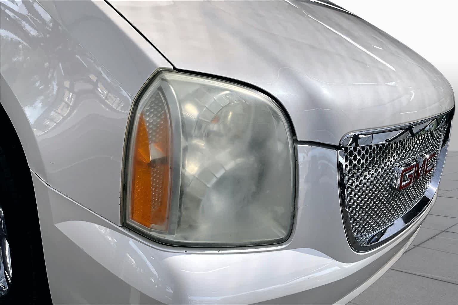 Used 2012 White Diamond Tricoat GMC Denali image 27