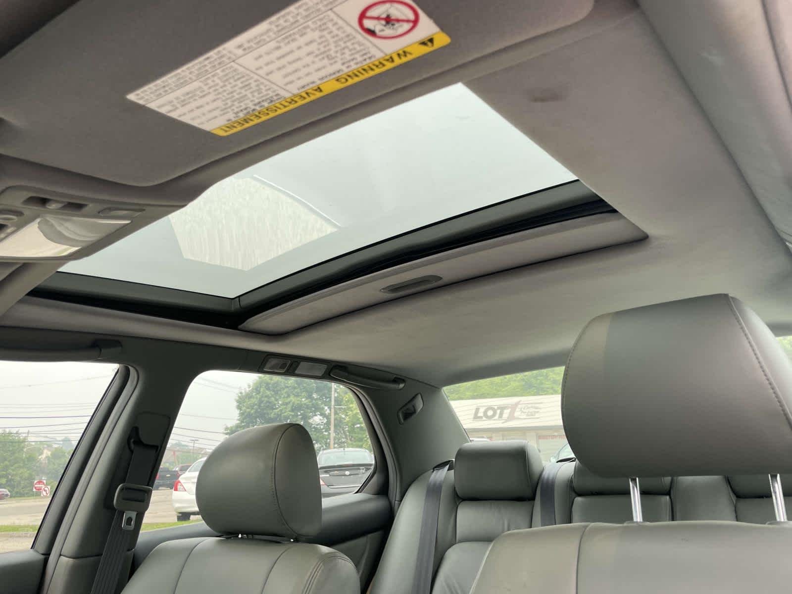 Used 1998 Silver Jade Pearl Lexus  image 5