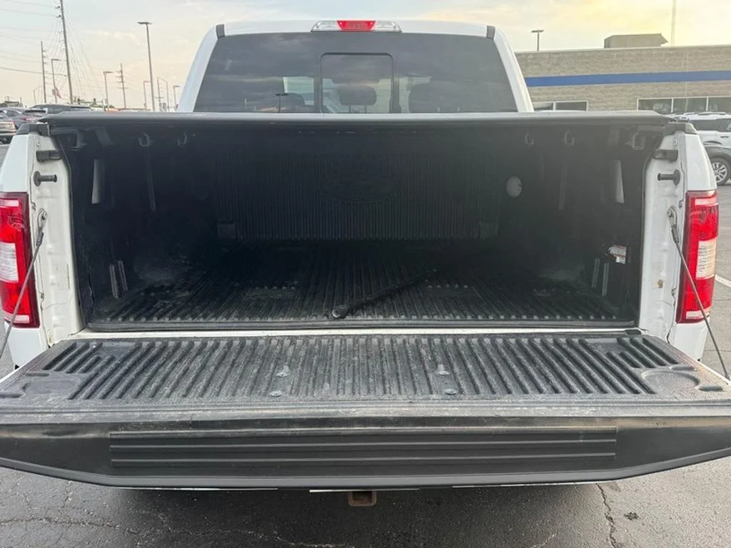 Used 2019 Oxford White Ford XLT image 5