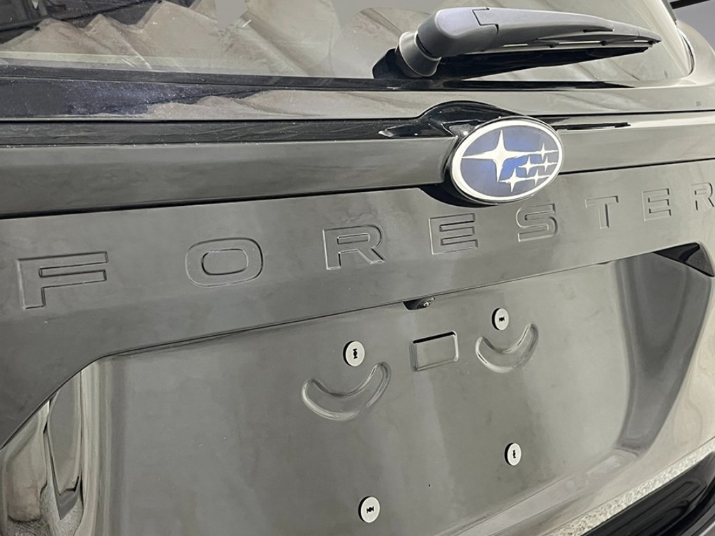 New 2026 CRYSTAL BLACK SILICA Subaru Touring image 9