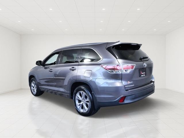 Used 2015 Gray Toyota XLE V6 image 4