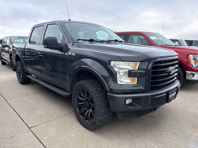 Used 2016 Gray Ford XLT image 1