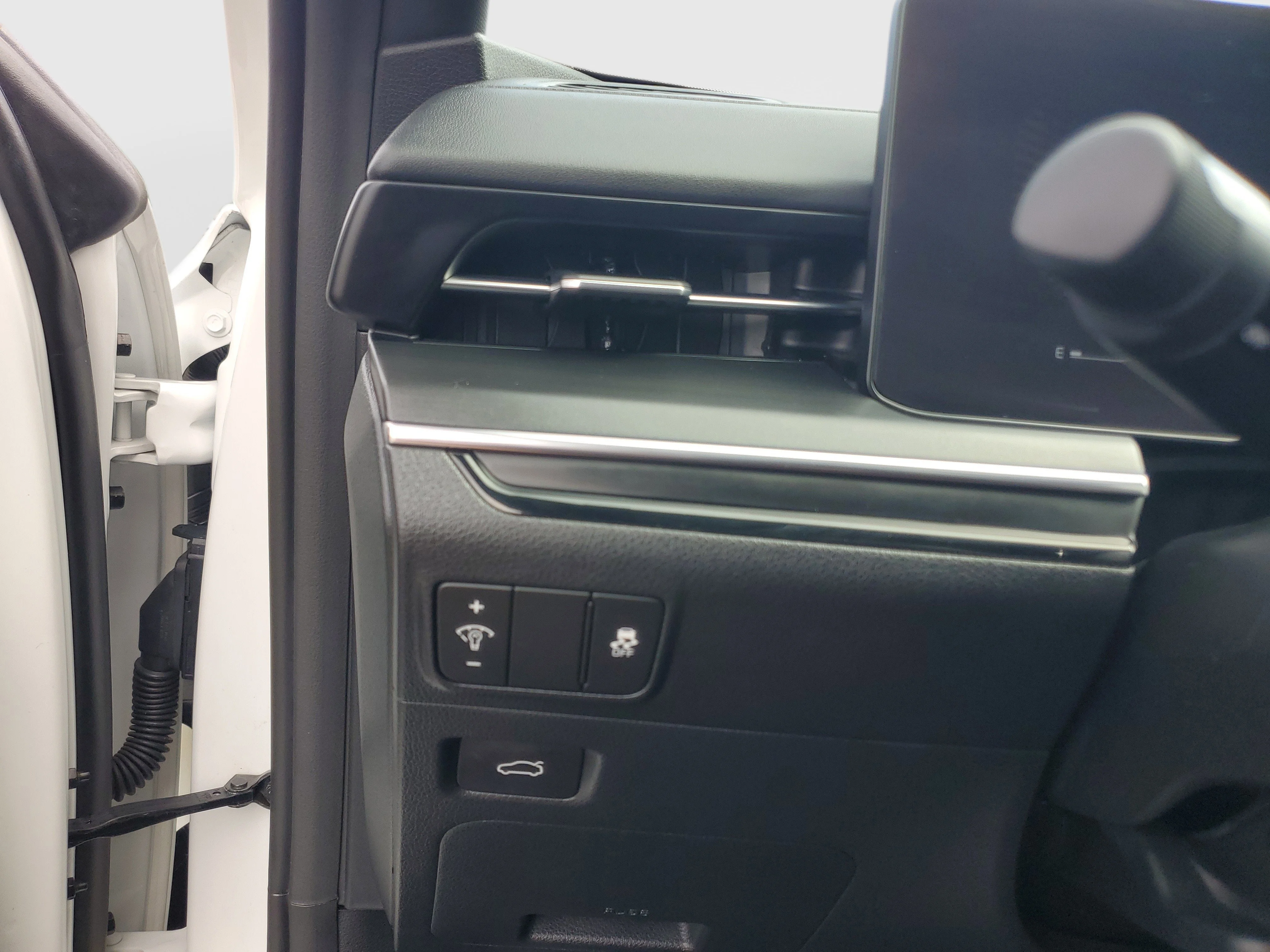 Certified Used 2025 White Kia GT-Line image 25