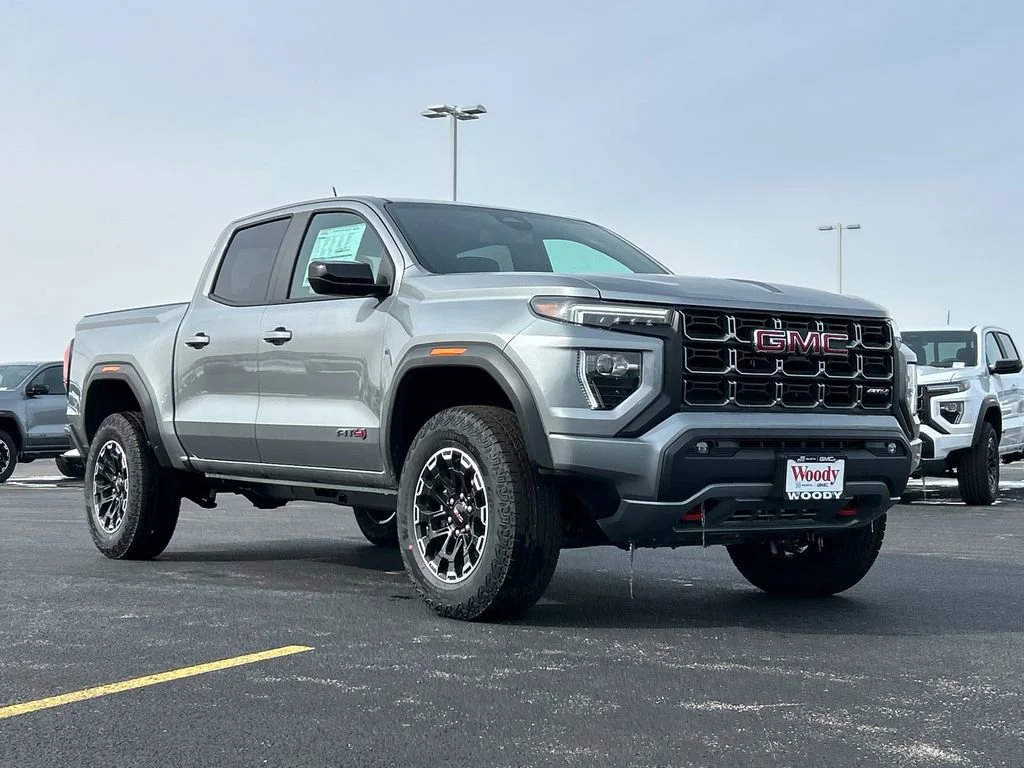2026 GMC Canyon AT4 - Photo 2