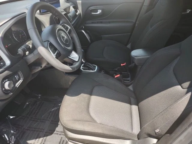 Certified Used 2023 Graphite Gray Jeep Latitude image 11