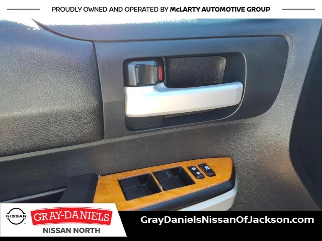 Used 2015 Gray Toyota SR5 image 11