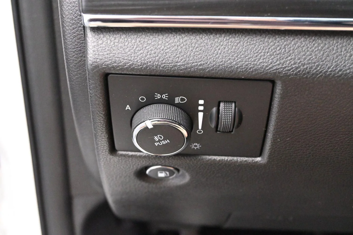 Used 2021 Bright White Clearcoat Jeep Limited image 26