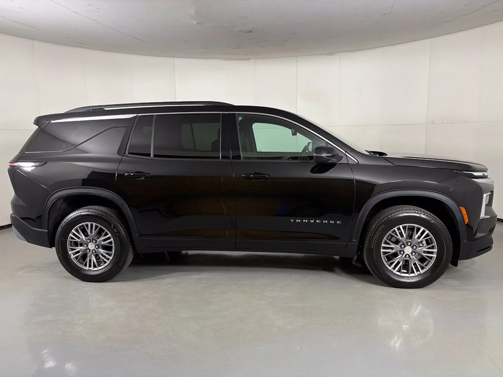 Used 2026 Black Chevrolet LT image 9