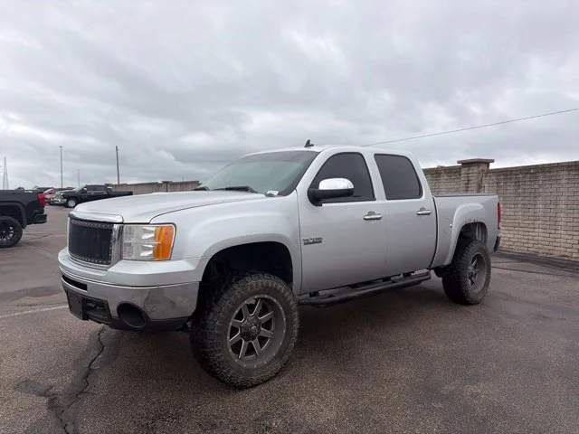 Used 2012 Quicksilver Metallic GMC SLE image 3