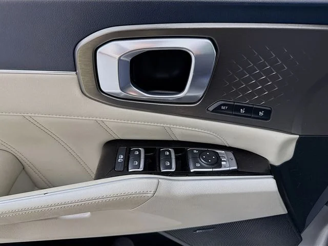 Used 2022 Gray Kia SX Prestige image 18