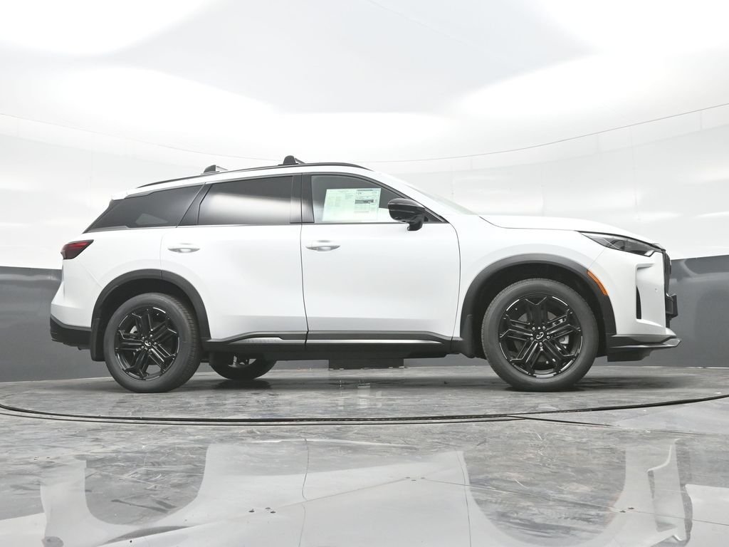 Used 2026 White INFINITI SPORT image 35