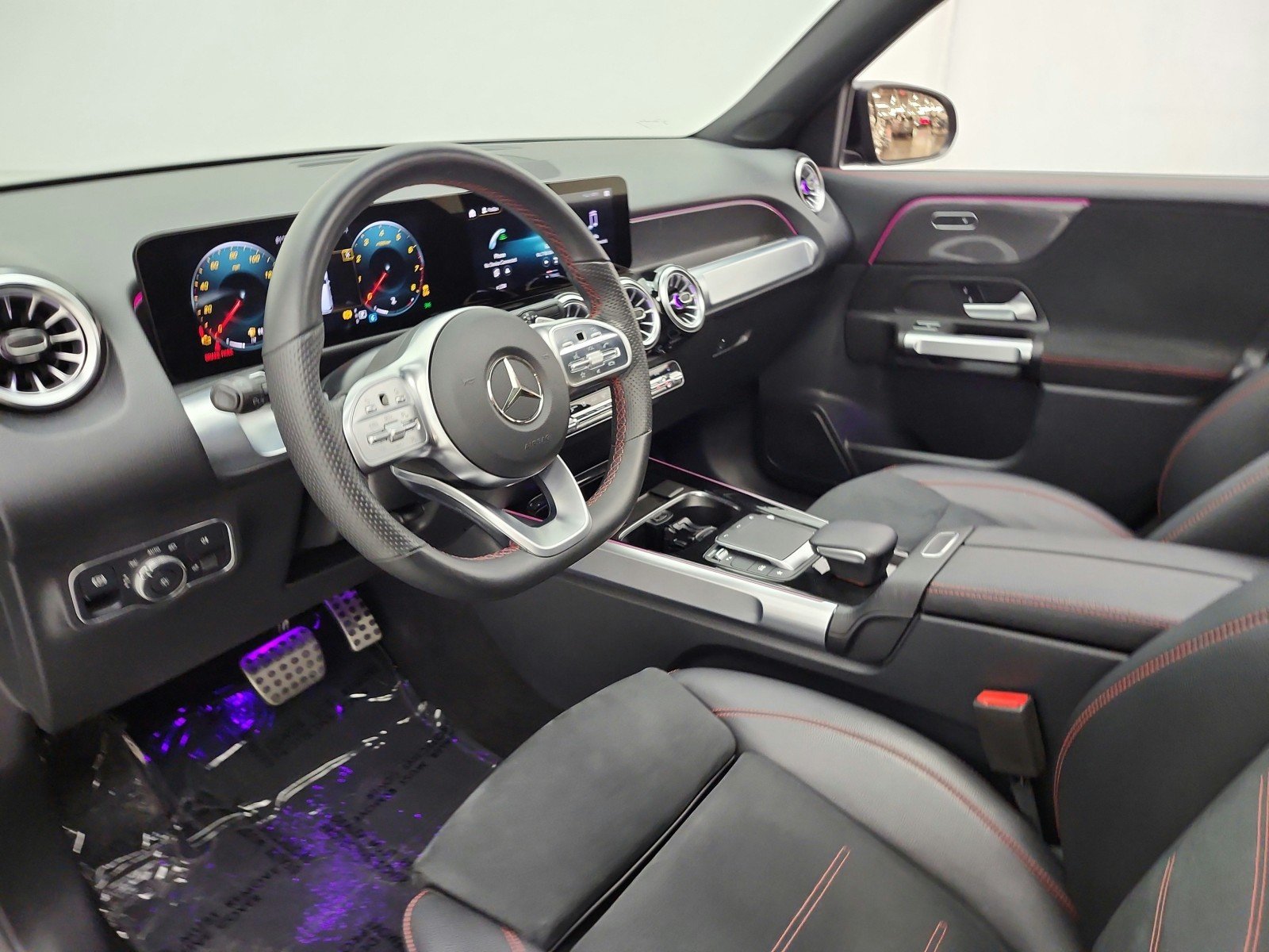 Used 2022 Night Black Mercedes-Benz GLB 250 SUV image 12
