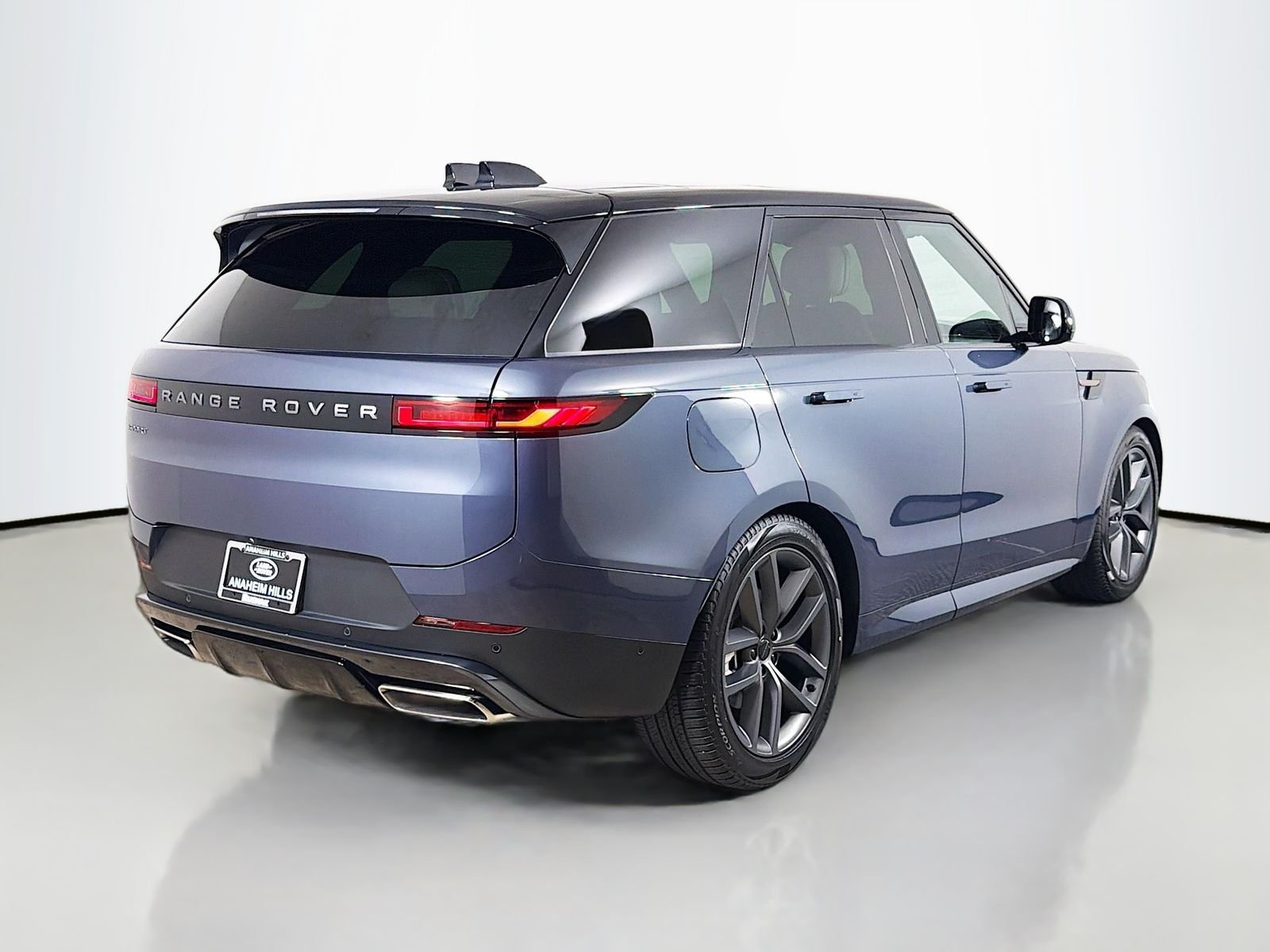2026 Land Rover Range Rover Sport SE - Photo 5