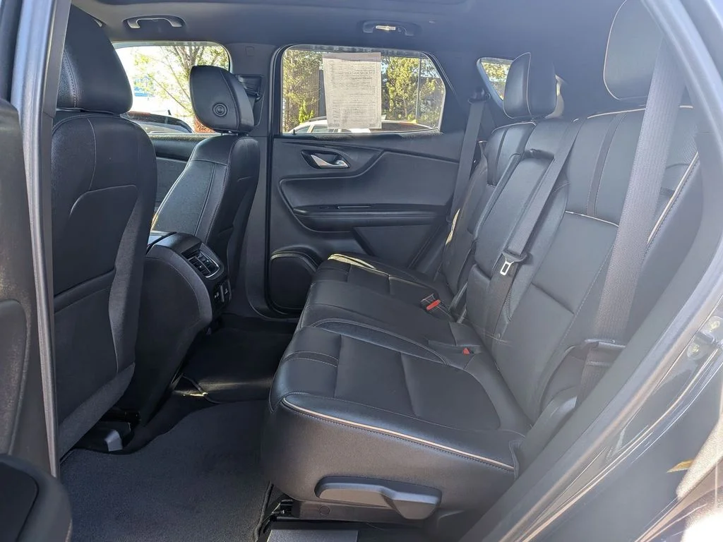 Used 2022 Iron Gray Metallic Chevrolet Premier image 21