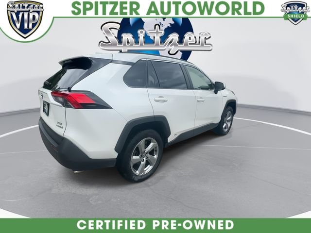 Used 2021 White Toyota XLE Premium image 9